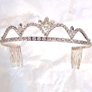 CLAIRE’S tiara Silver Rhinestone Princess Tiara 1inch height GUC